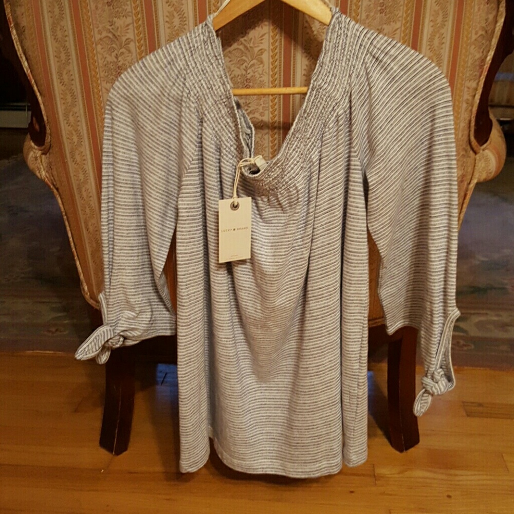 🔴⤵$24 Lucky Brand Stripped Qtr sleeve Top NWT🔴🔴